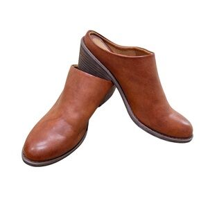 Euro soft by Sofft caramel Brown slip on Mules Low Heel & Minimalist design 8
